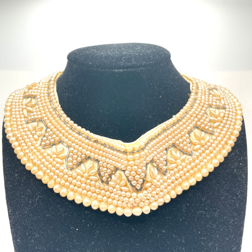 Vintage Ivory Pearl Collar Design on Cream Satin